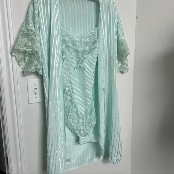 Vintage Mint Green Sheer Lace Robe & Lingerie Set | Coquette Boudoir Peignoir M - Picture 8 of 11